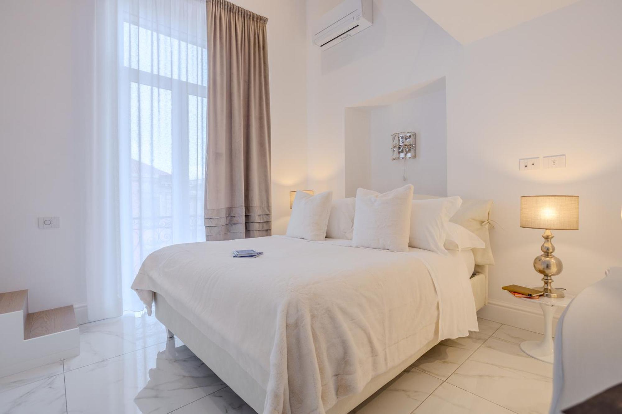 La Corte Dei Mille Luxury เนเปิลส์ ภายนอก รูปภาพ