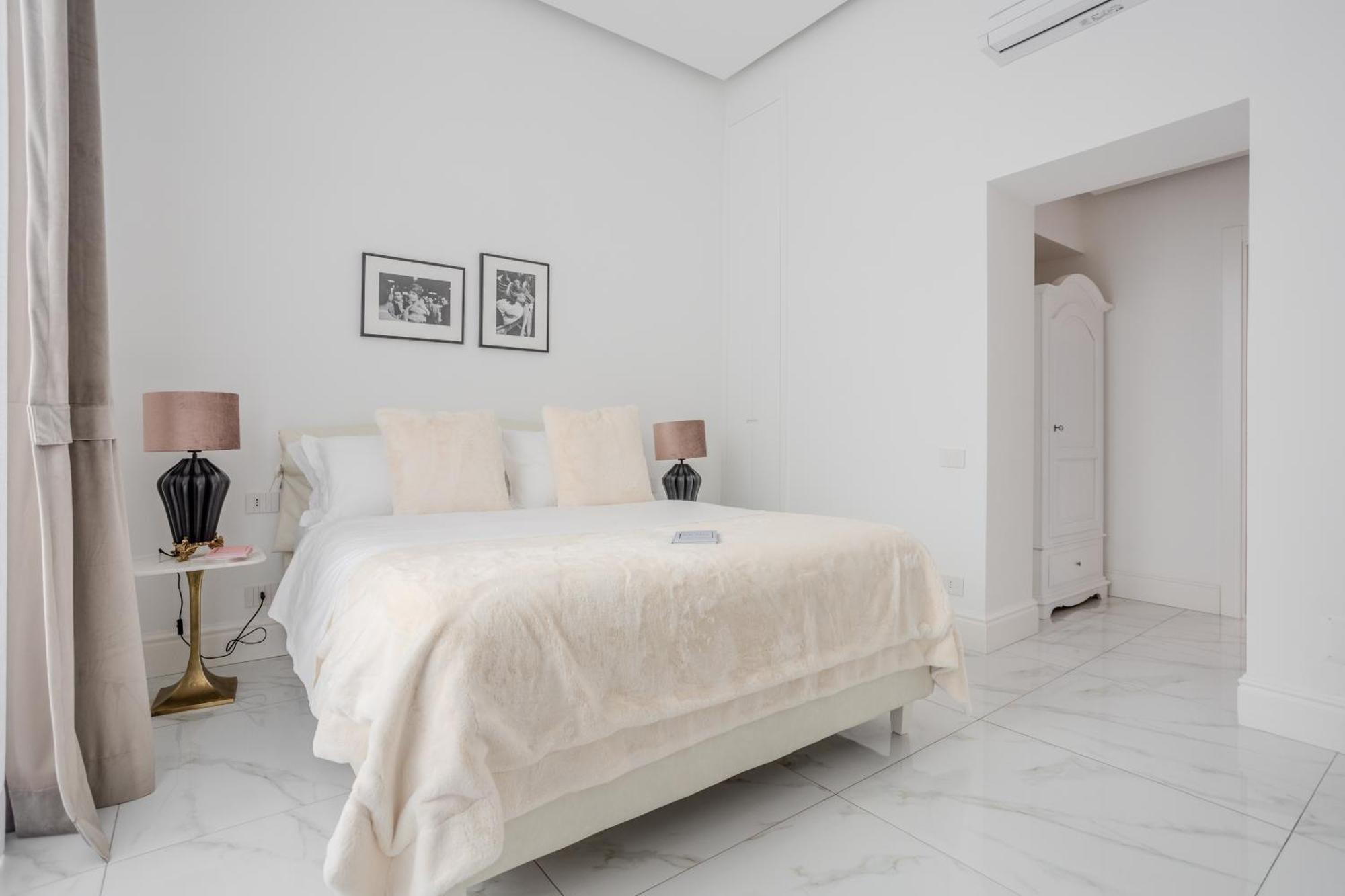La Corte Dei Mille Luxury เนเปิลส์ ภายนอก รูปภาพ